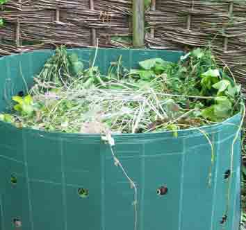 round plastic compost bin
